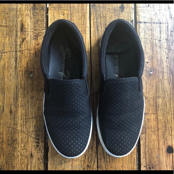 seven7 slip on shoes